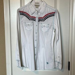 womens S fitted ariat pearl snap